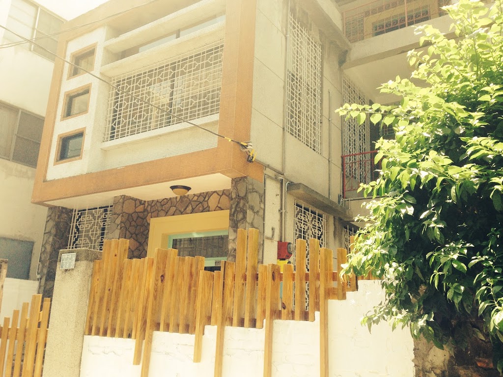 同．居 With Inn HosteL, Kaohsiung 高雄合法民宿｜青年旅館