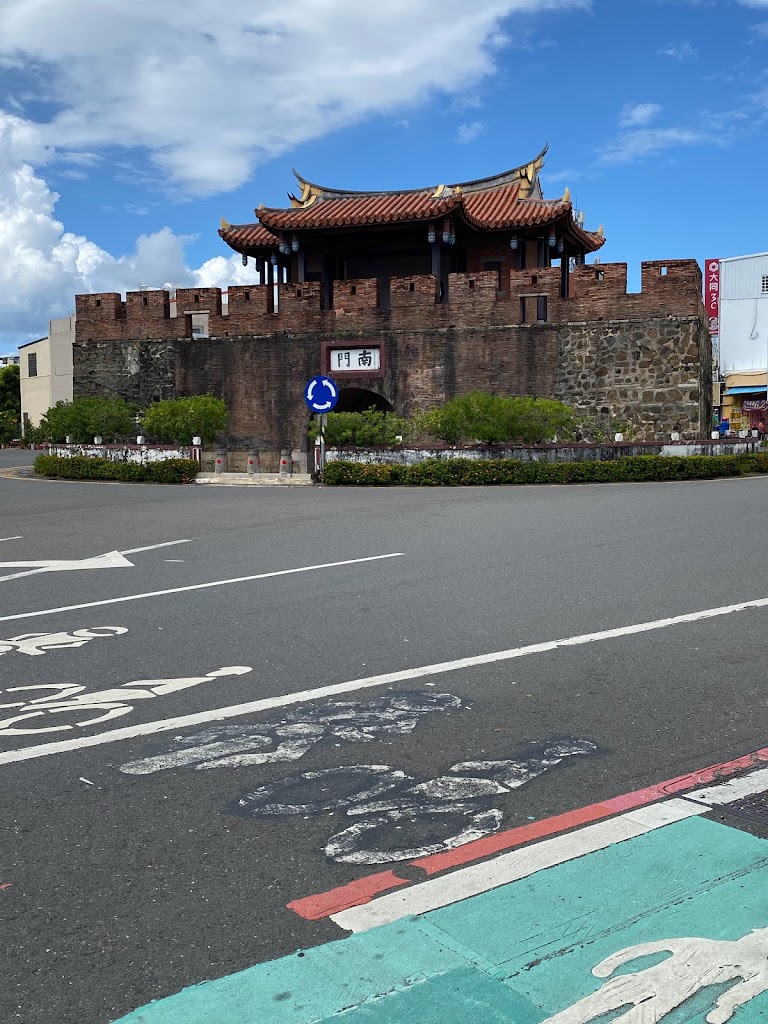Art Hotel 恆春老街文旅（自由租車行）